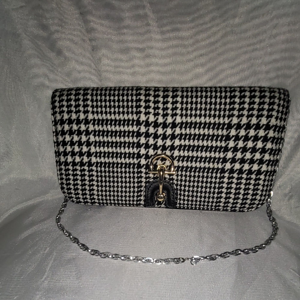 Talbots Houndstooth Clutch with Gold Clasp - Picture 7 of 7